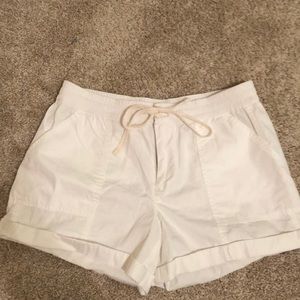 Lou and Grey white linen drawstring Shorts